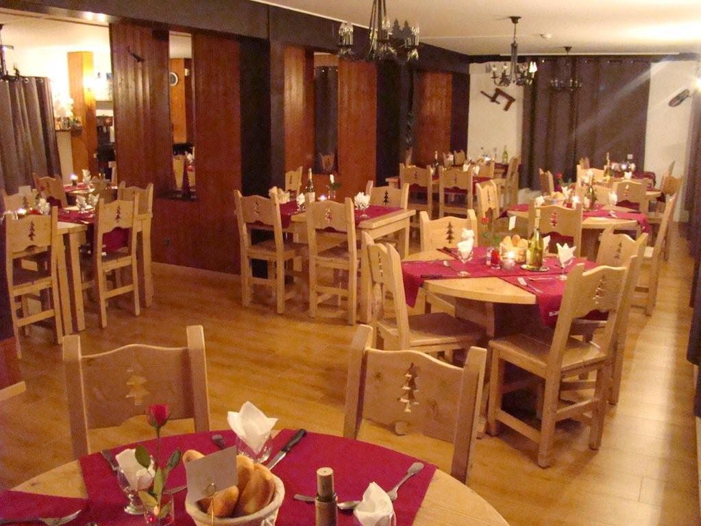 Hotel Les Combelles شاتيل المظهر الخارجي الصورة