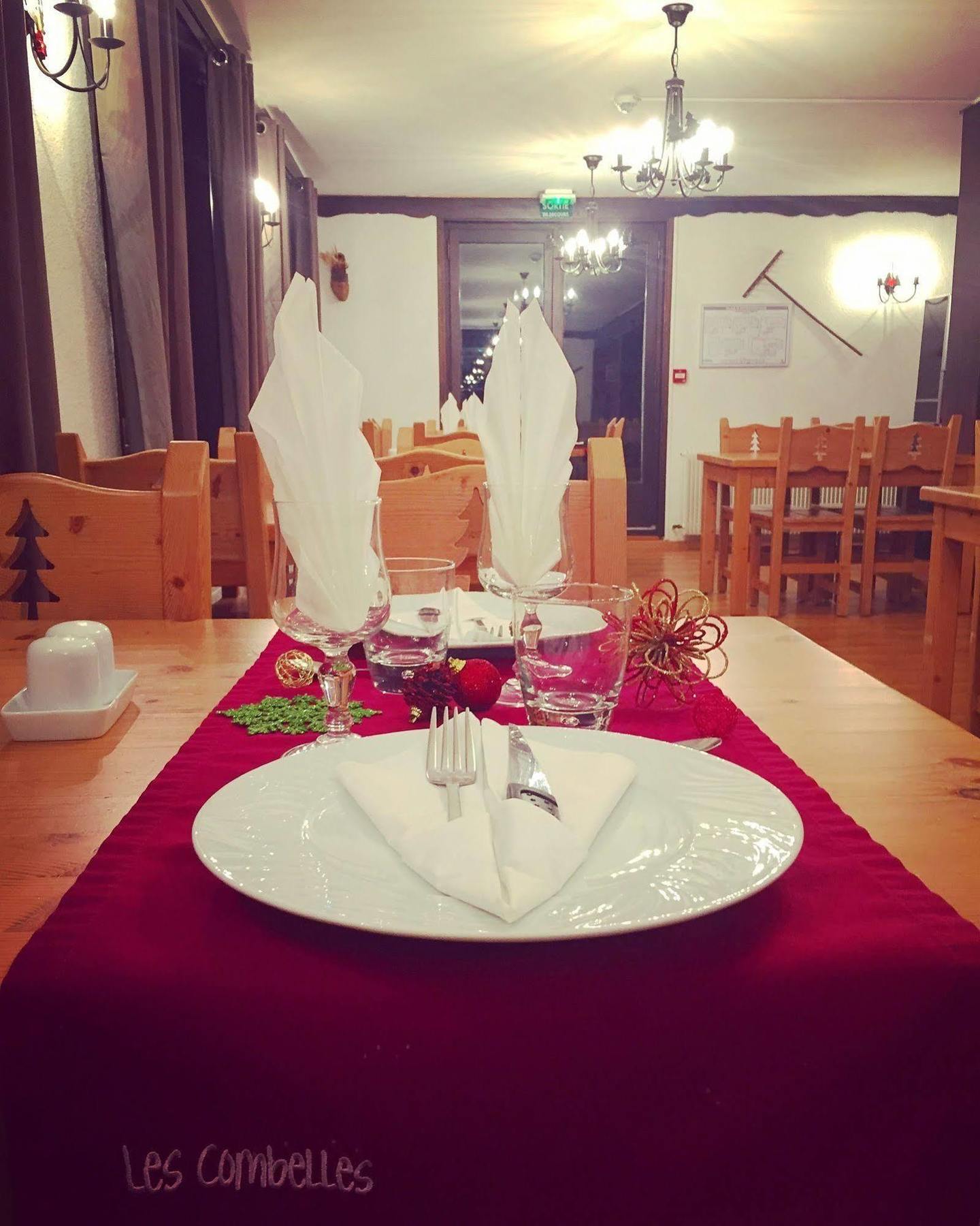 Hotel Les Combelles شاتيل المظهر الخارجي الصورة