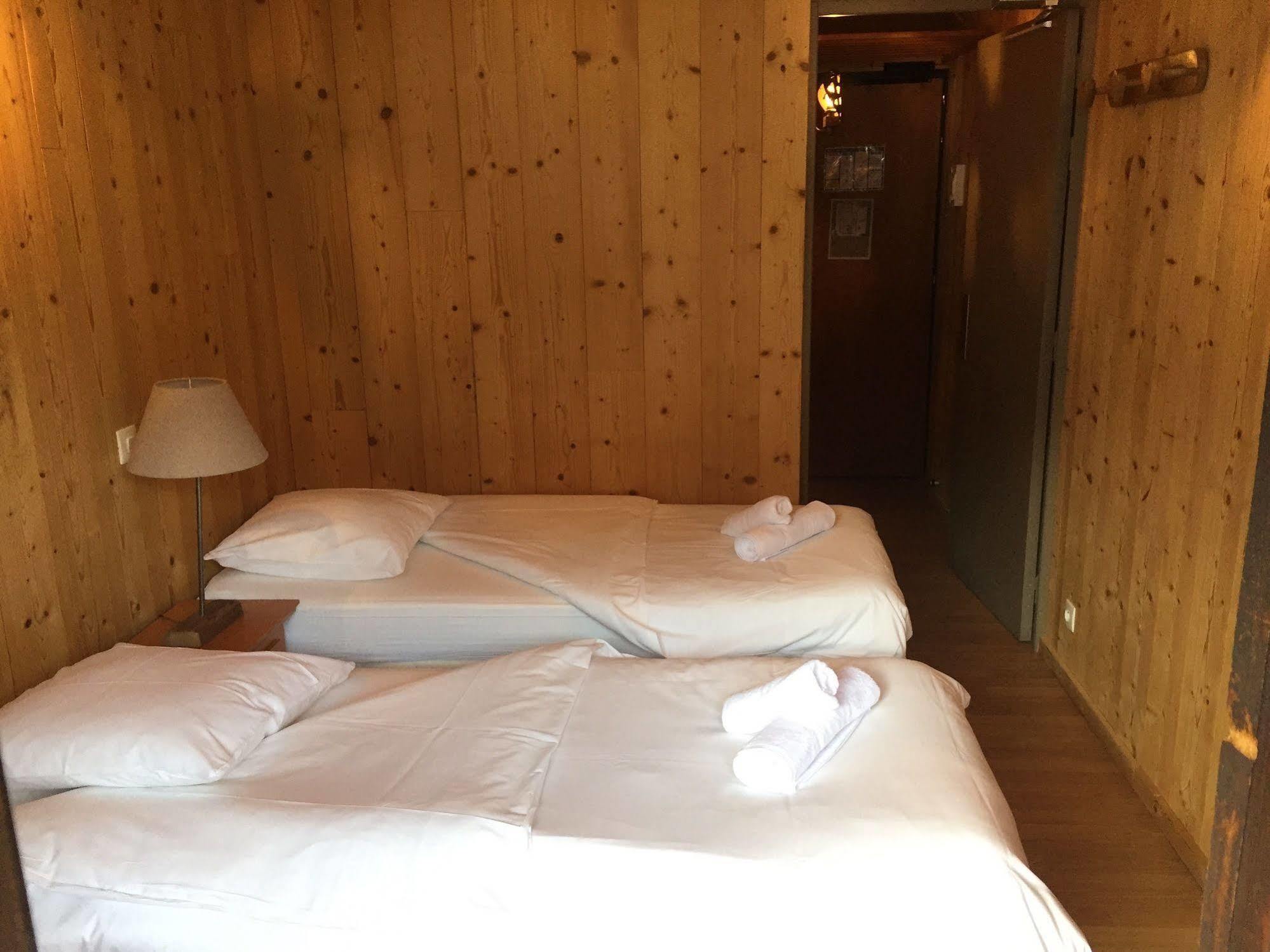 Hotel Les Combelles شاتيل المظهر الخارجي الصورة